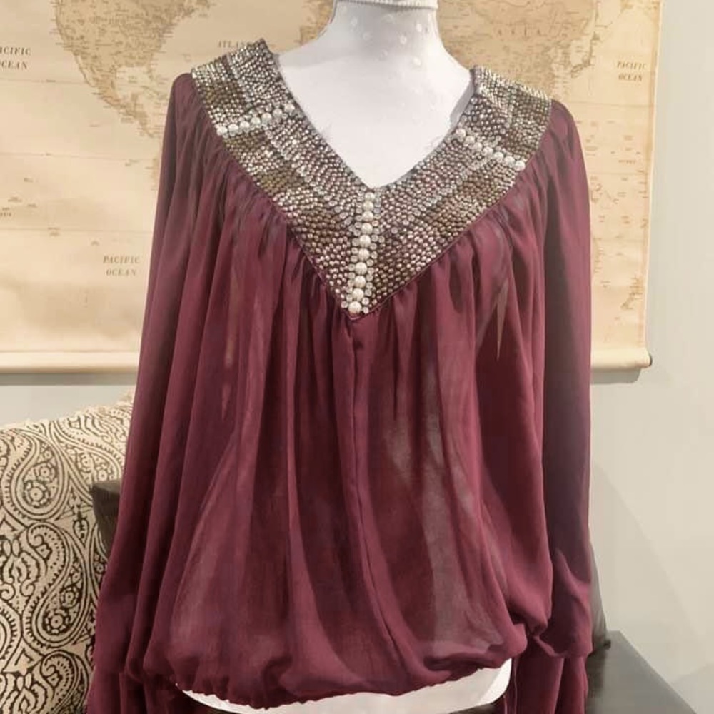 Sz SMALL  BURGUNDY SEXY BLOUSE